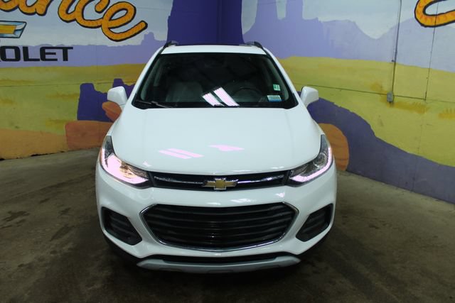 Used 2017 Chevrolet Trax LT w/ Sun & Sound Package FWD image 7