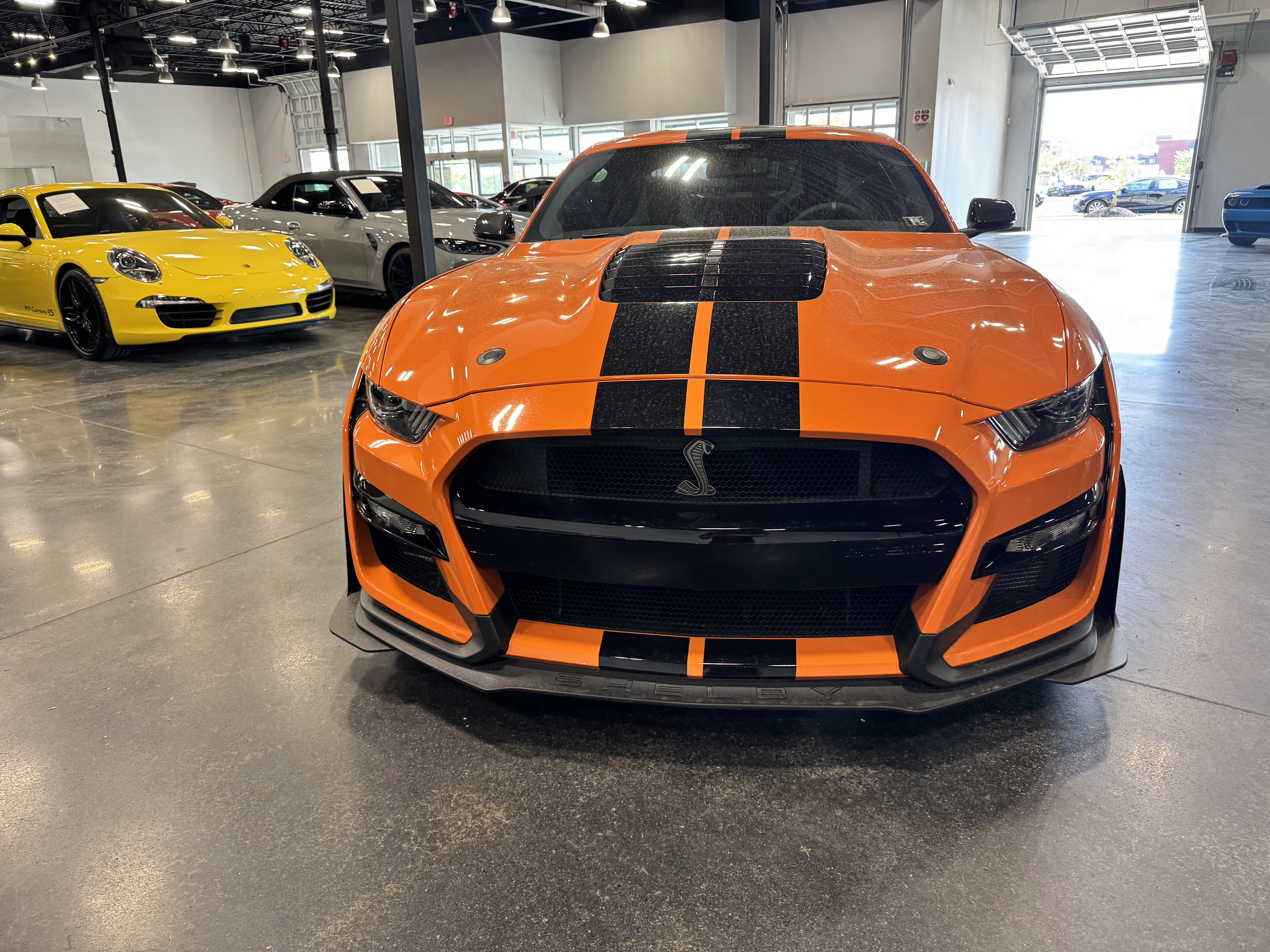 Used 2021 Ford Mustang Shelby GT500 w/ Carbon Fiber Track Pack RWD image 24