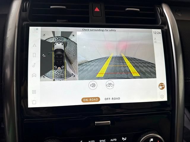 Certified 2025 Land Rover Discovery Dynamic SE AWD/4WD image 35