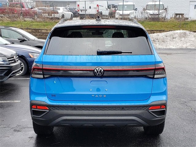 New 2026 Volkswagen Taos SE image 4
