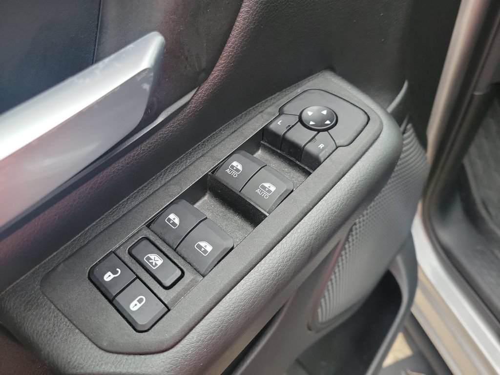 Used 2025 RAM 1500 Classic Warlock AWD/4WD image 14