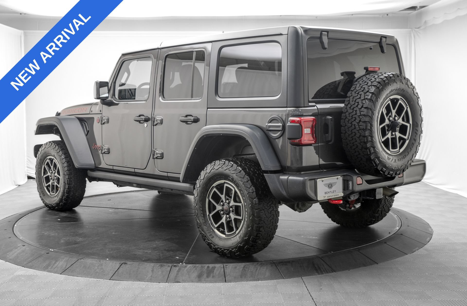Used 2025 Jeep Wrangler Unlimited Rubicon AWD/4WD image 5