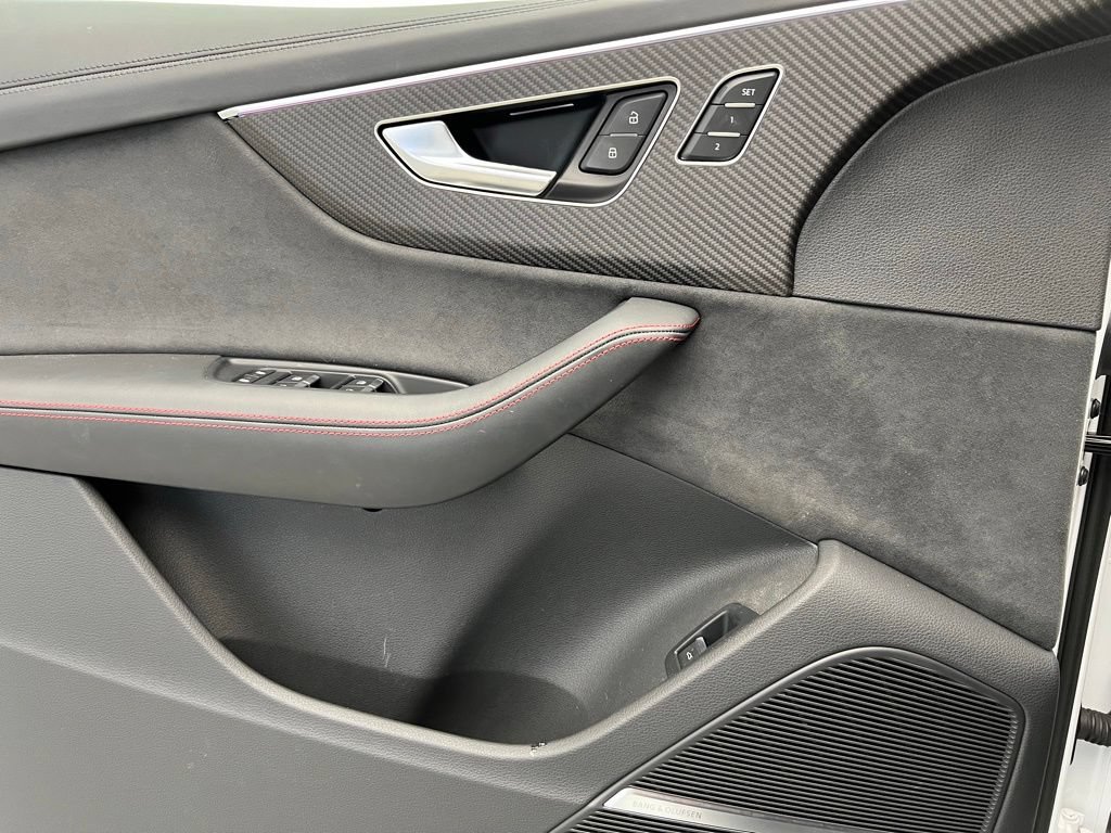 Used 2025 Audi SQ7 Prestige w/ Prestige Package AWD/4WD image 20