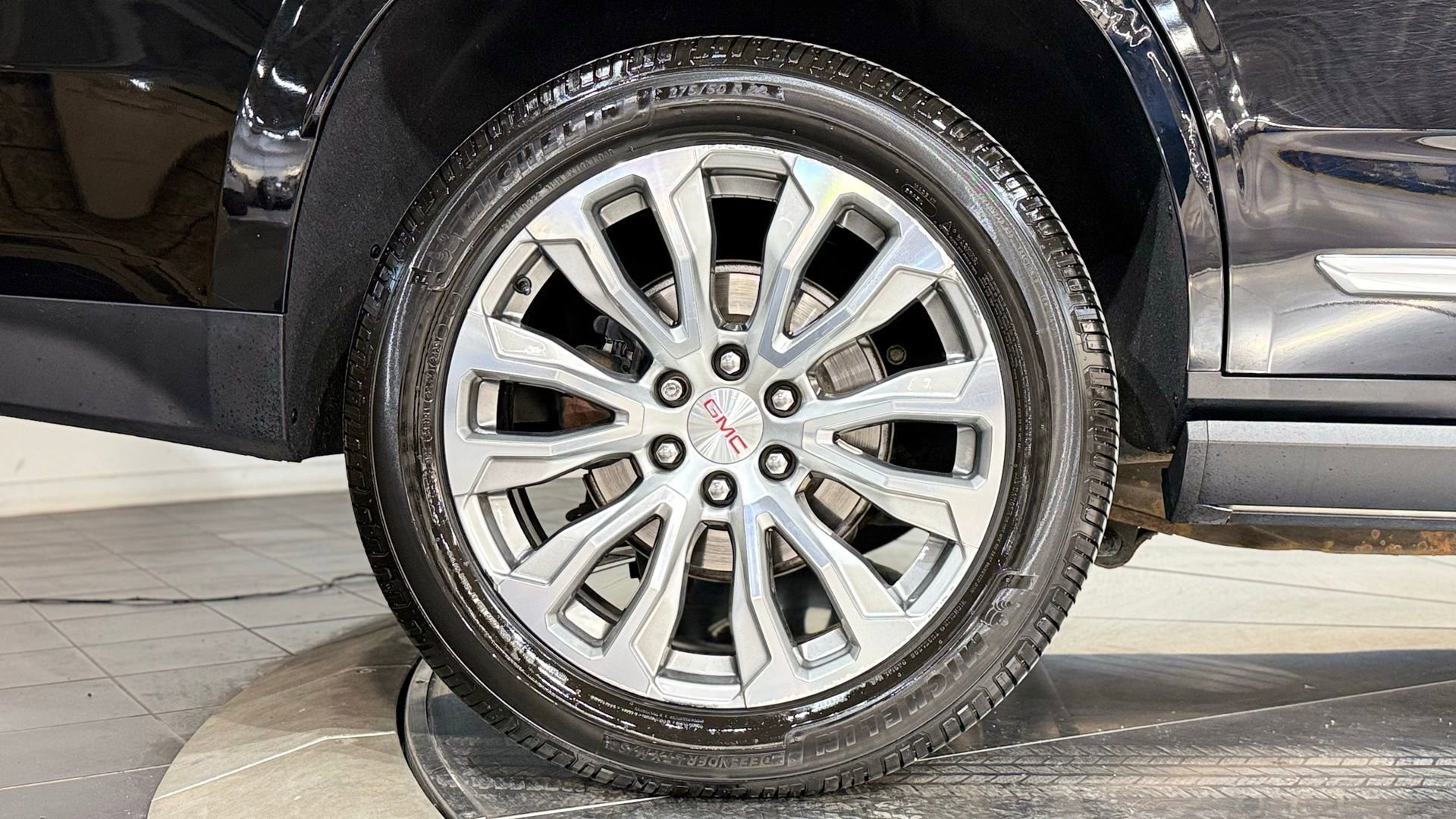 Used 2022 GMC Yukon Denali w/ Denali Ultimate Package image 30