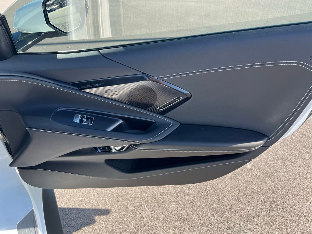 Used 2023 Chevrolet Corvette Stingray Preferred Cpe w/ Stealth Interior Trim Package image 23
