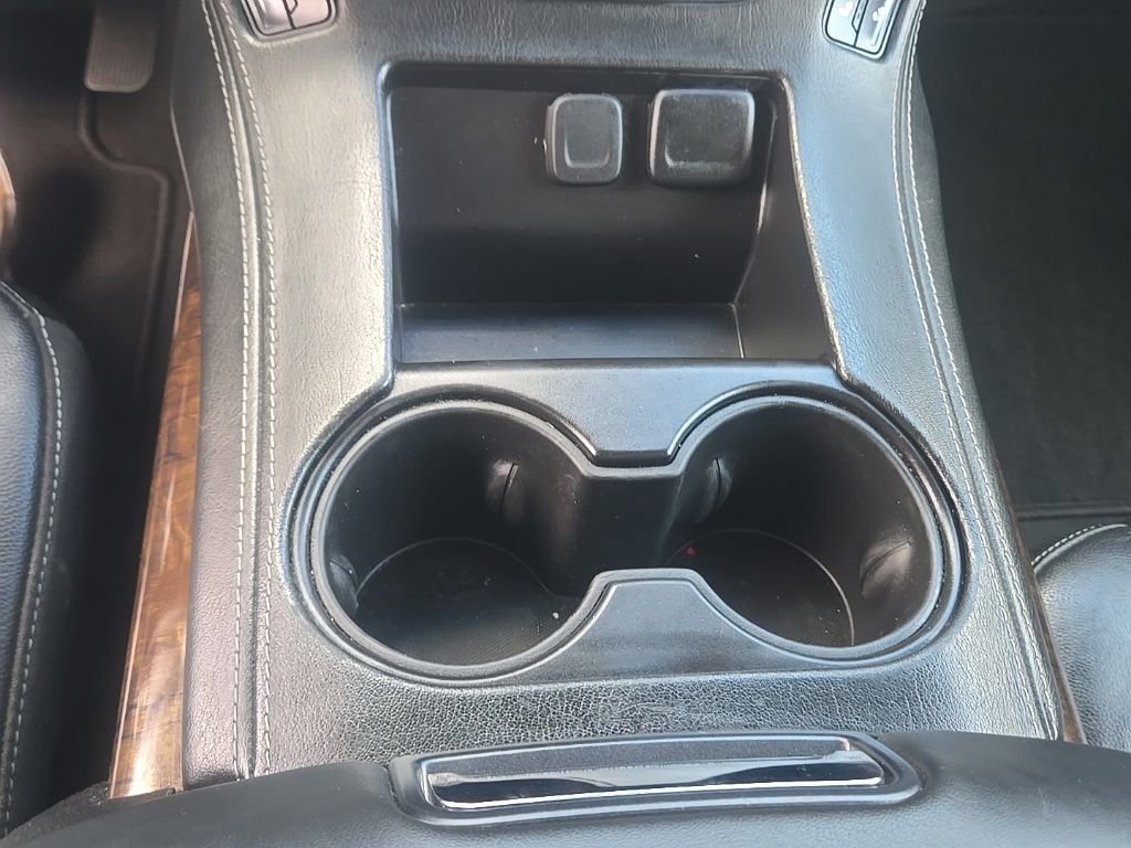 Used 2019 Chevrolet Suburban LT AWD/4WD image 13