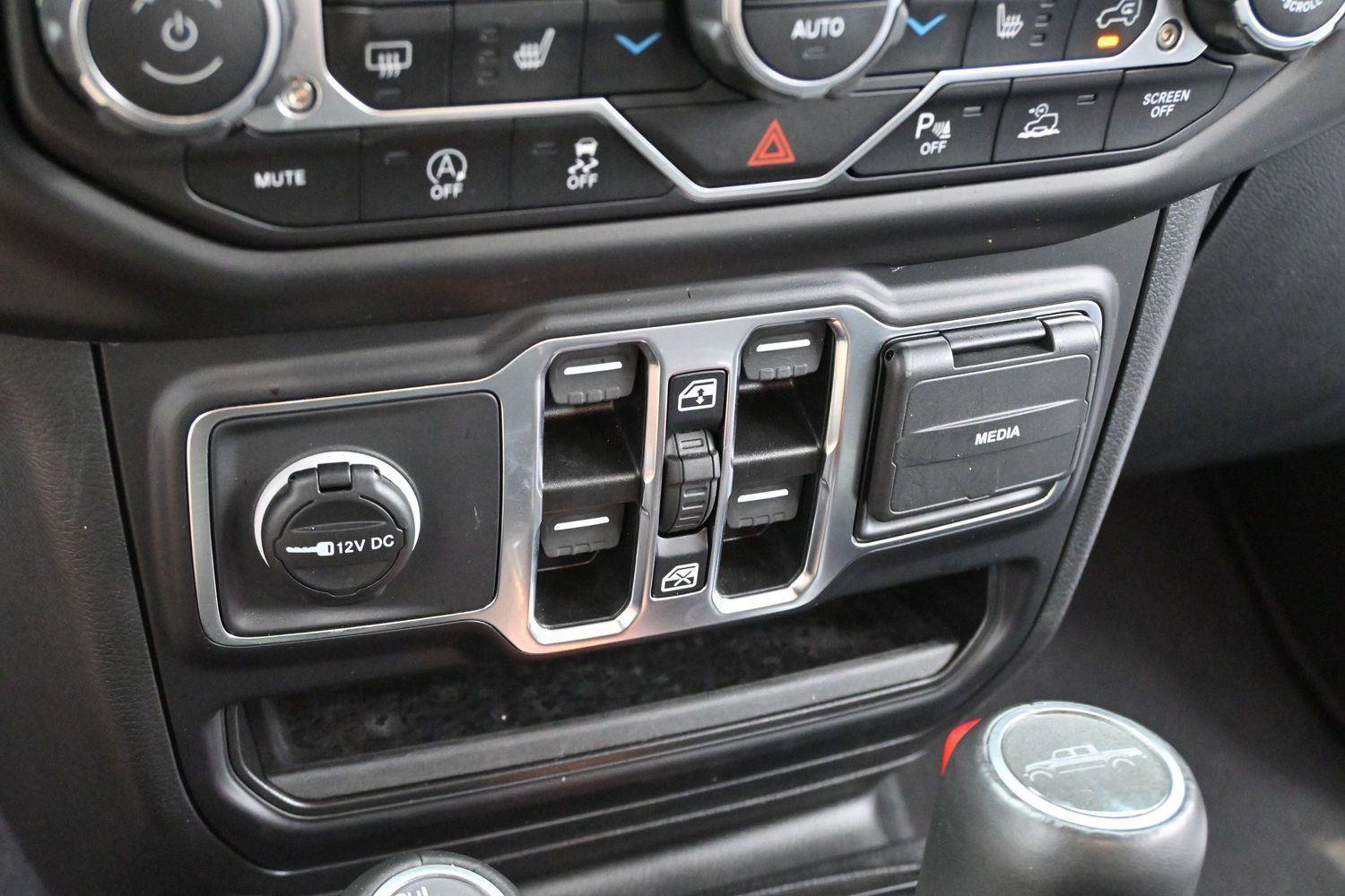 Used 2023 Jeep Gladiator Overland AWD/4WD image 24