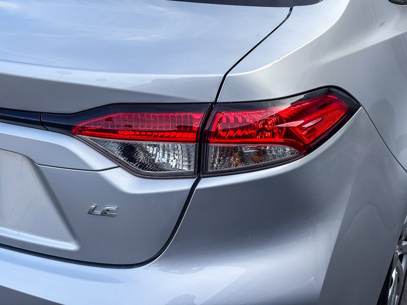 Certified 2025 Toyota Corolla LE FWD image 8