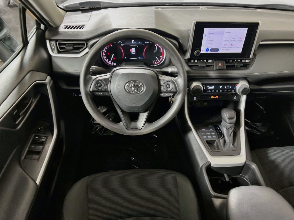 Certified 2024 Toyota RAV4 LE AWD/4WD image 19