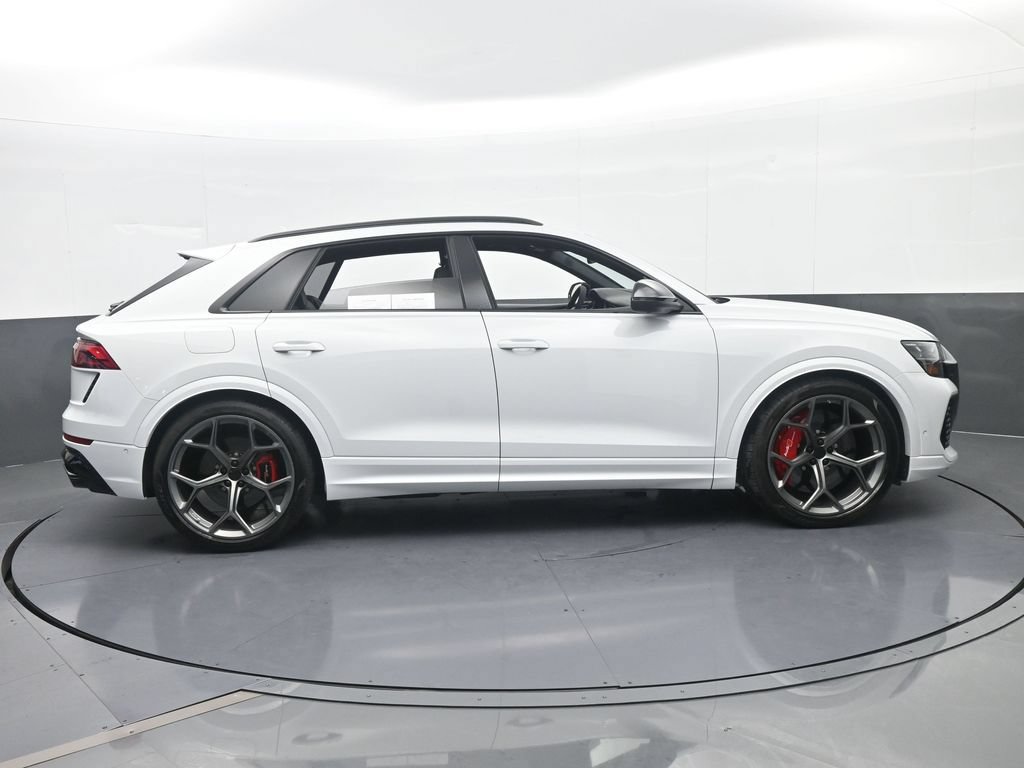 Used 2026 Audi RS Q8 performance AWD/4WD image 7
