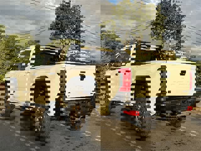 Used 2025 Toyota Tacoma 4x4 Double Cab Hybrid image 28