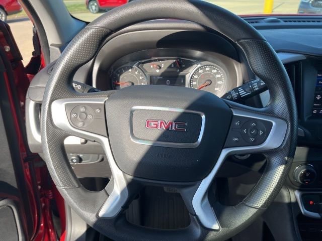Used 2023 GMC Terrain SLE w/ Driver Convenience Package image 13