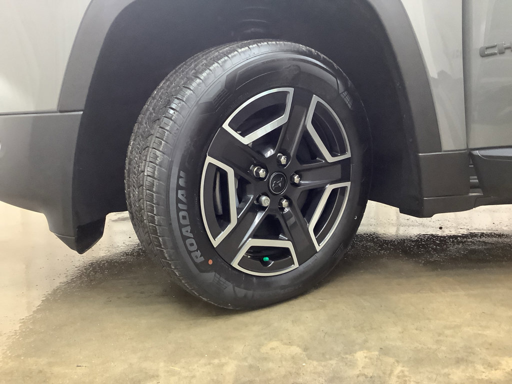 New 2026 Jeep Cherokee Laredo AWD/4WD image 25