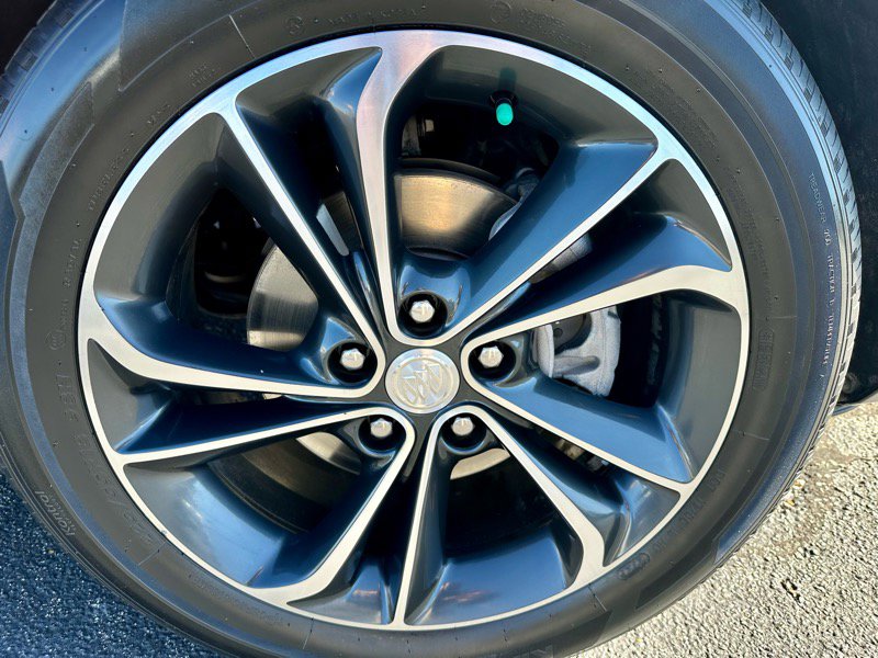 Used 2021 Buick Encore GX Essence w/ Advanced Technology Package image 29