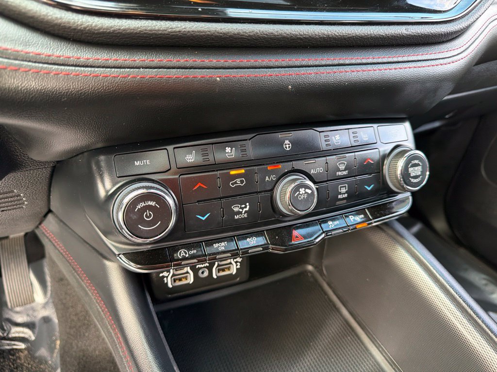 Used 2024 Dodge Durango GT AWD/4WD image 34