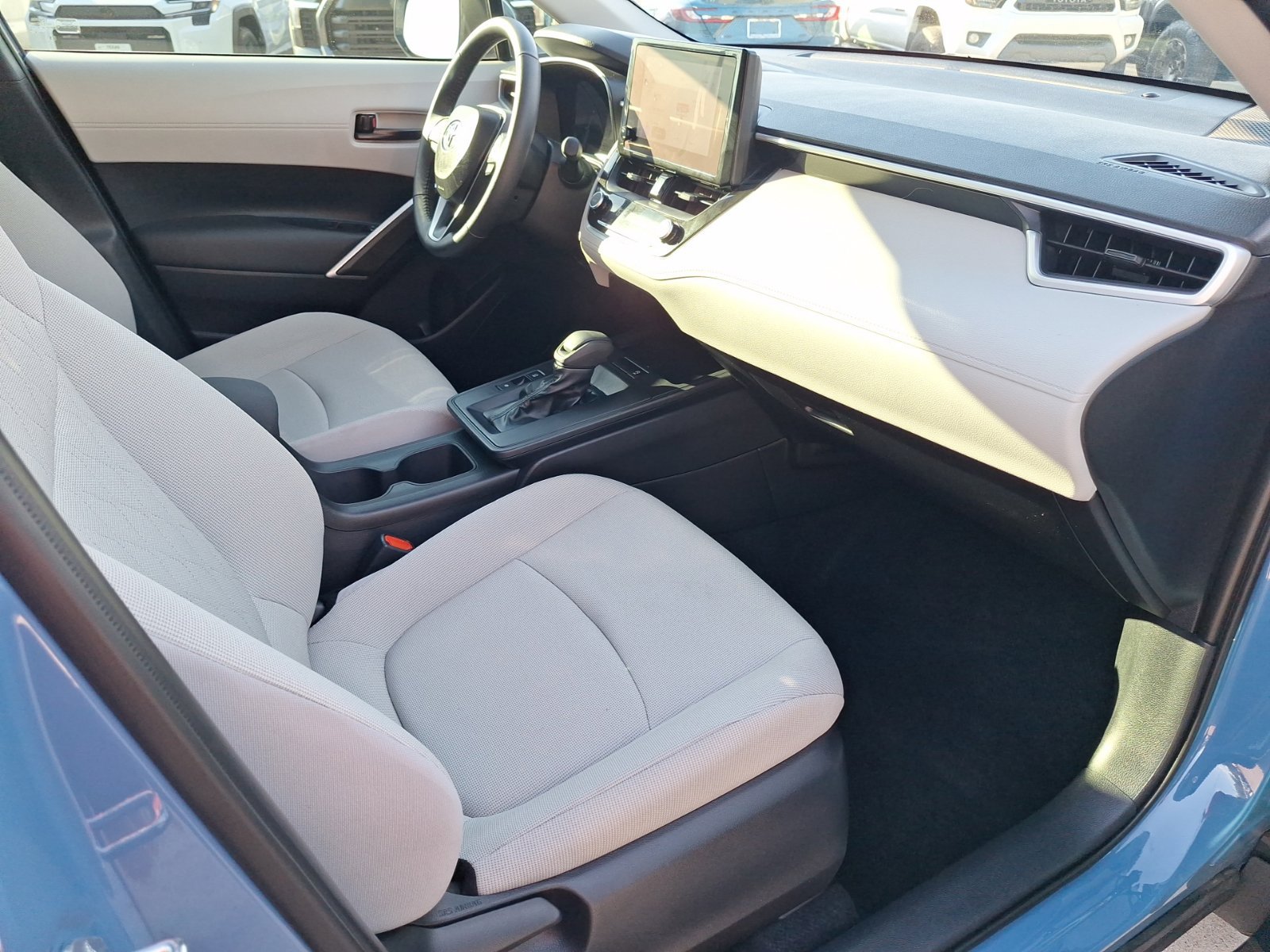 Used 2026 Toyota Corolla Cross LE w/ Moonroof Package FWD image 33