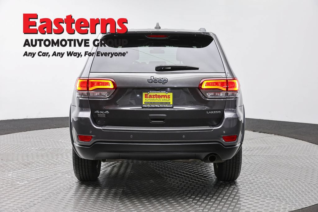 Used 2020 Jeep Grand Cherokee Laredo AWD/4WD image 5
