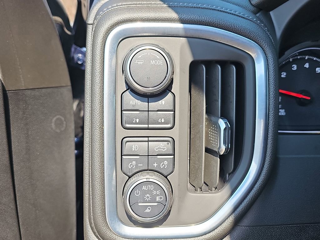 Certified 2021 Chevrolet Silverado 1500 LT Trail Boss w/ Convenience Package II AWD/4WD image 30