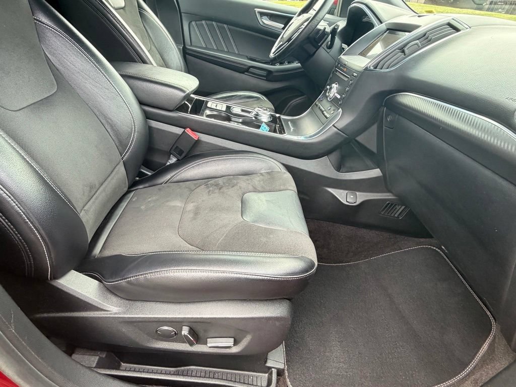 Used 2019 Ford Edge ST w/ Equipment Group 401A AWD/4WD image 43