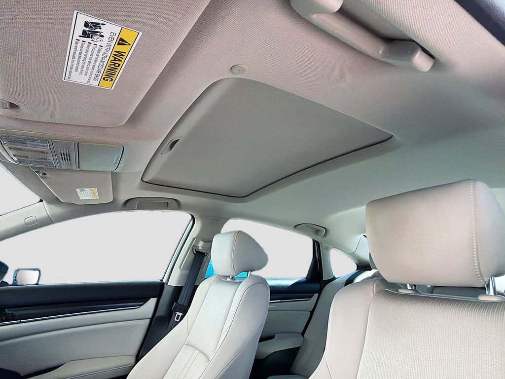 Used 2018 Honda Accord EX image 21