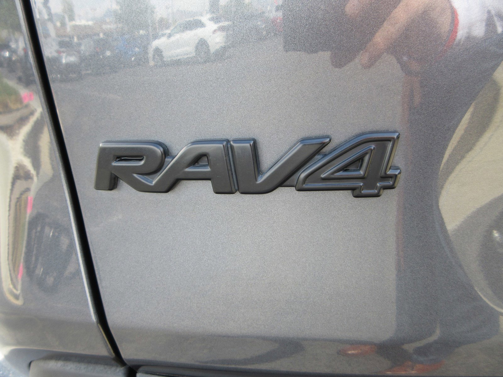 Used 2024 Toyota RAV4 XLE AWD/4WD image 8