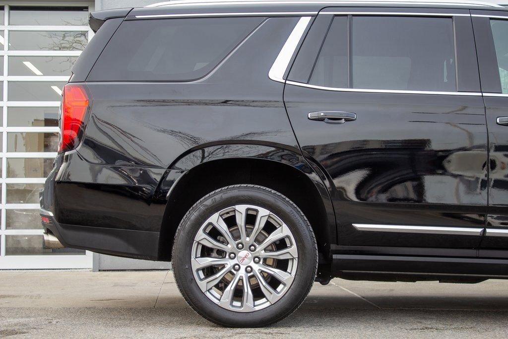 Used 2023 GMC Yukon Denali w/ LPO, Floor Liner Package image 6