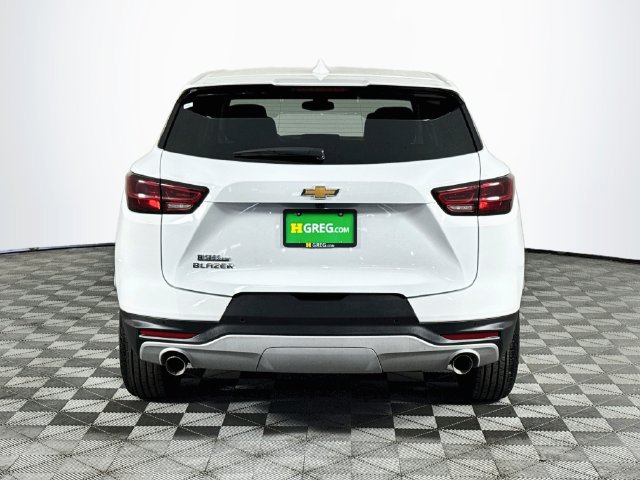 Used 2026 Chevrolet Blazer LT FWD image 7