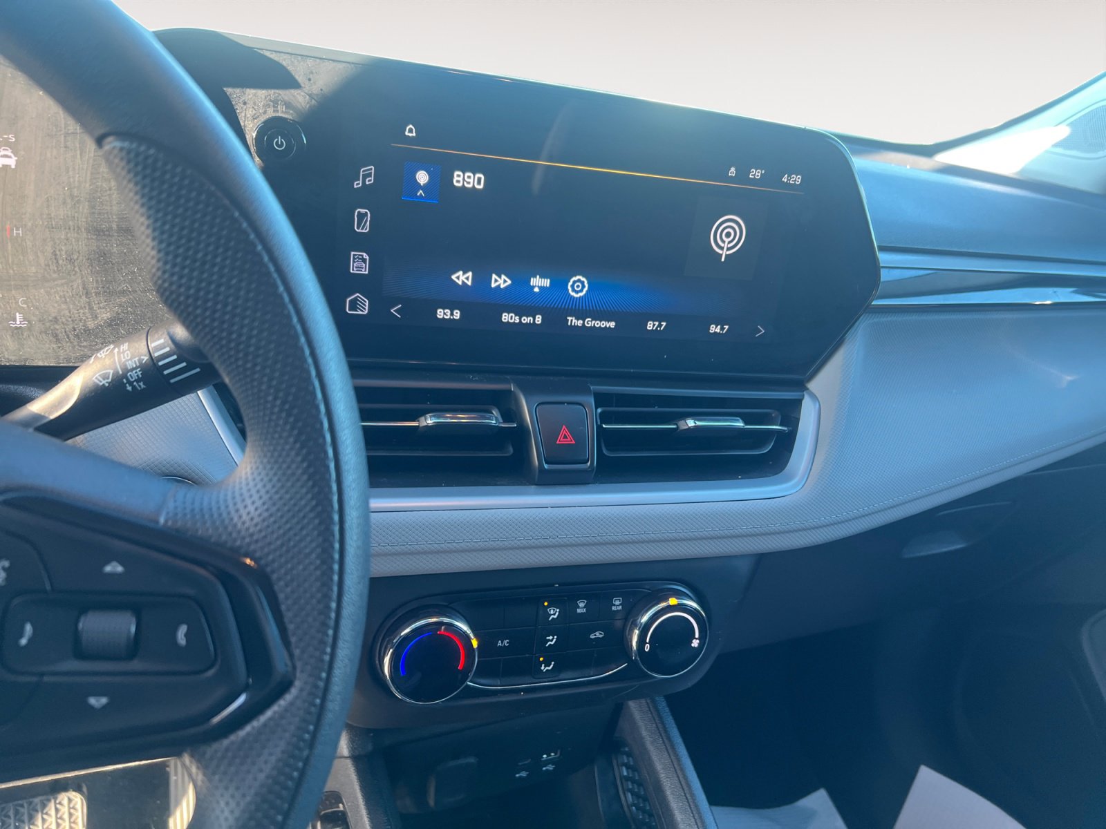 Used 2024 Chevrolet TrailBlazer LS w/ LS Convenience Package image 11