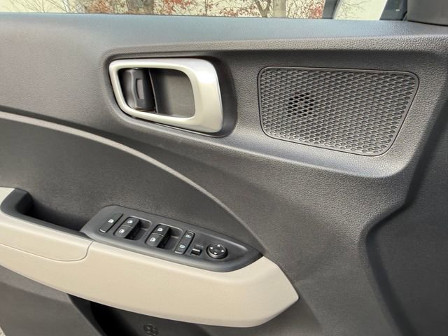 New 2026 Hyundai Venue SEL FWD image 31