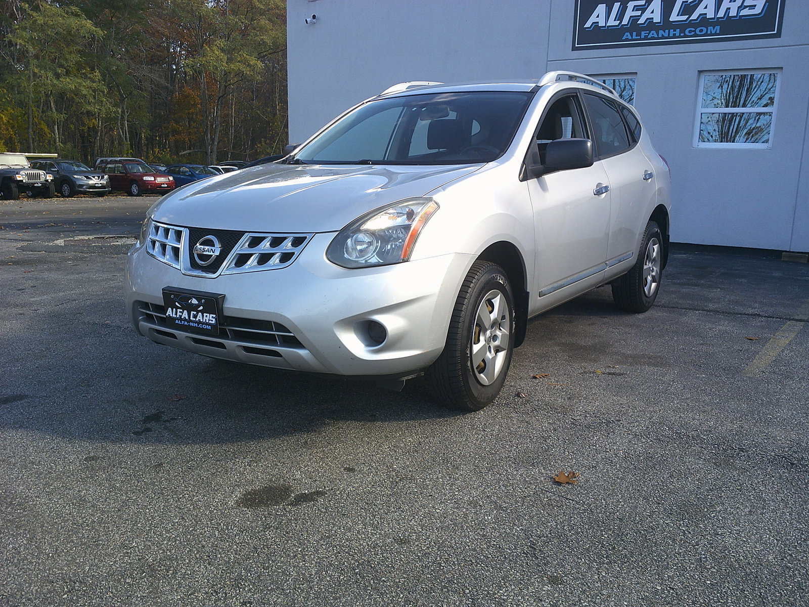 Used 2014 Nissan Rogue S w/ Convenience Package image 1