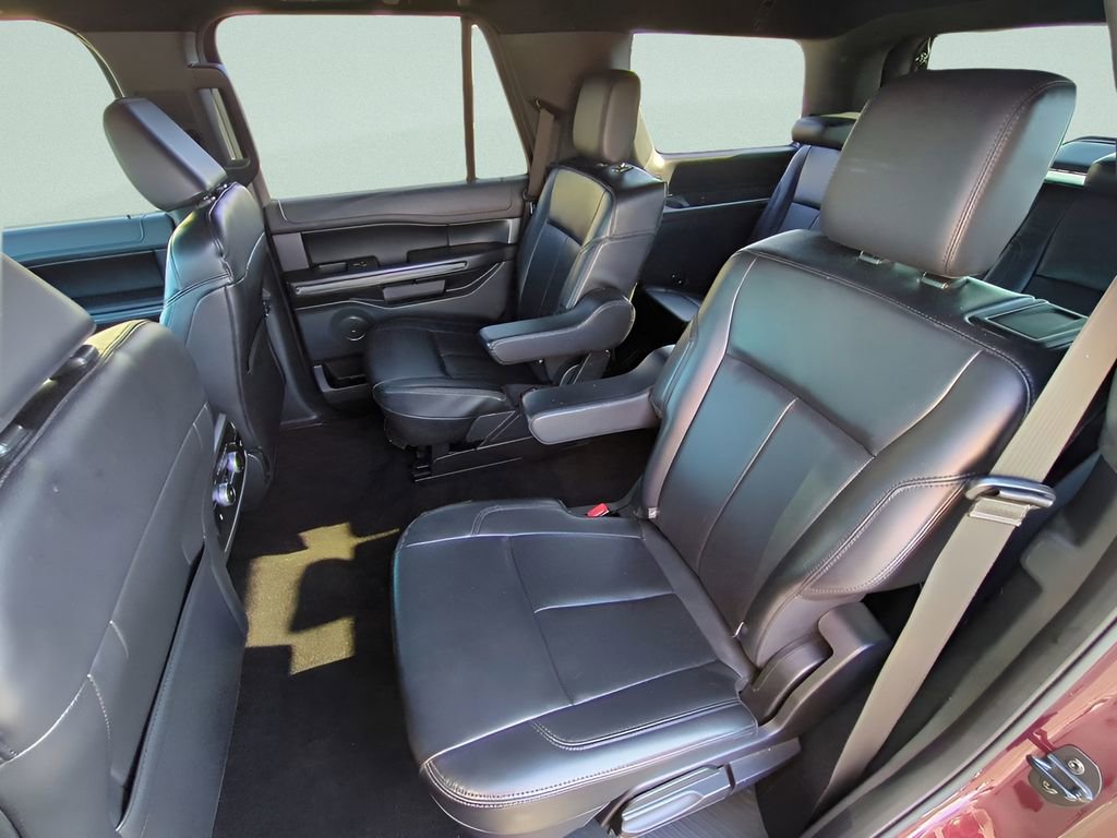 Used 2021 Ford Expedition XLT image 13