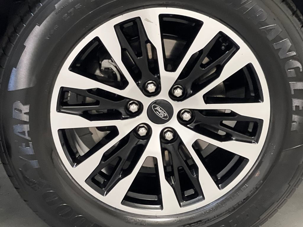 Used 2025 Ford Expedition Platinum AWD/4WD image 74