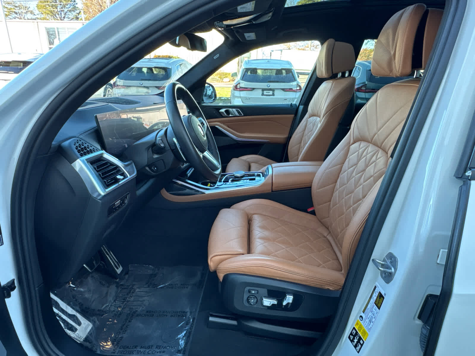 Used 2023 BMW X7 xDrive40i w/ M Sport Package AWD/4WD image 11