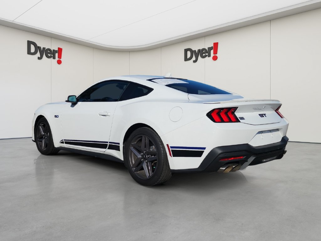 Used 2025 Ford Mustang GT Premium RWD image 3