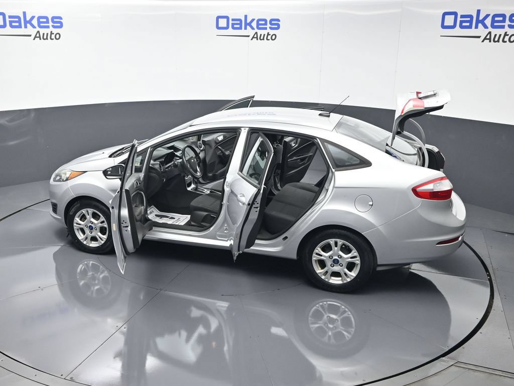 Used 2016 Ford Fiesta SE w/ Cold Weather Package FWD image 54