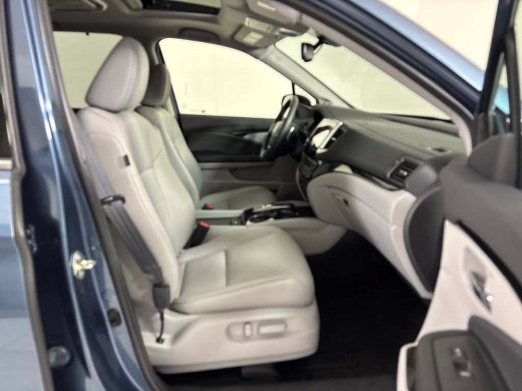Used 2017 Honda Pilot Touring image 12