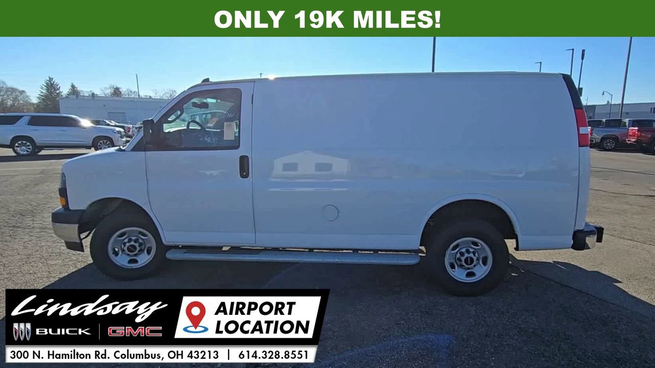 Used 2024 GMC Savana 2500 w/ Driver Convenience Package image 5