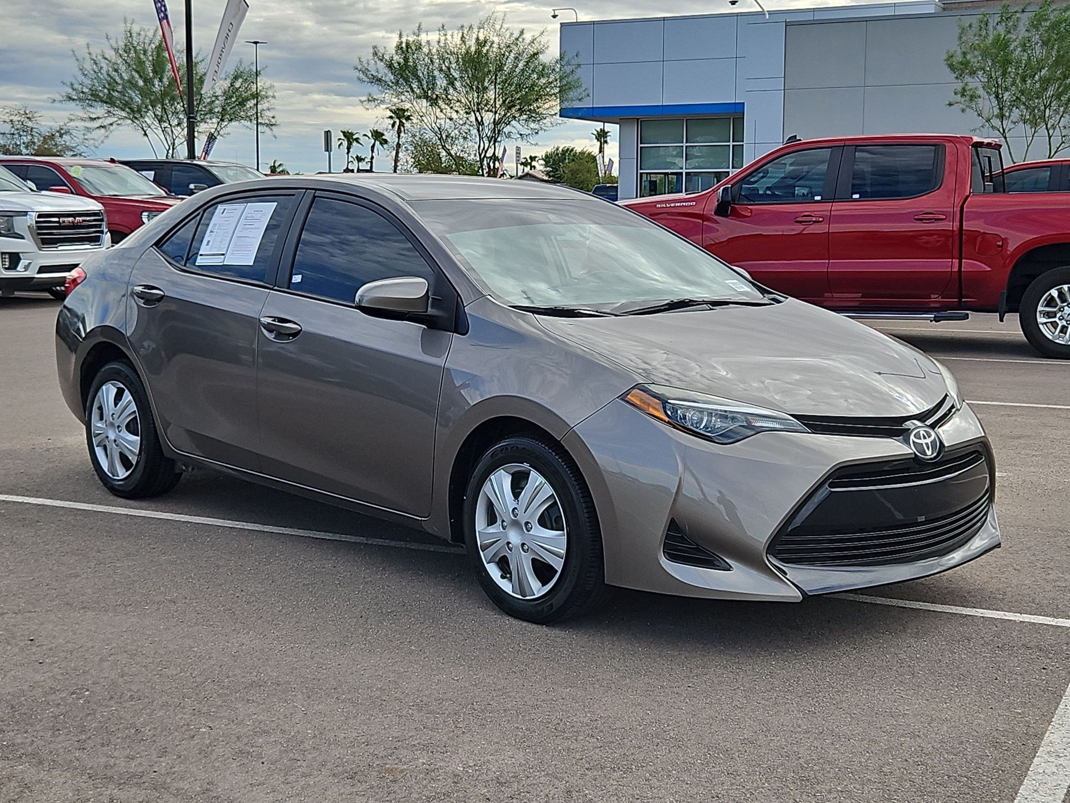 Used 2018 Toyota Corolla LE w/ Carpet Mat Package (TMS) FWD image 7