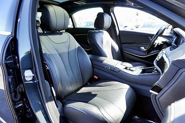 Used 2018 Mercedes-Benz S 560 Sedan image 18