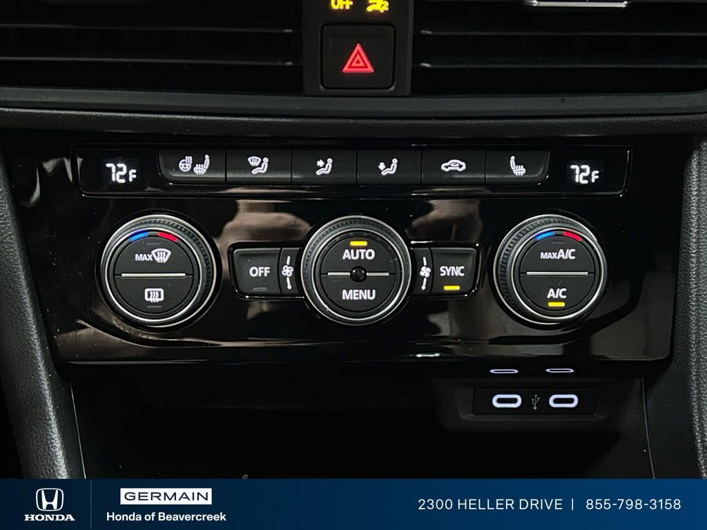 Used 2020 Volkswagen Jetta R-Line w/ R-Line Cold Weather Package FWD image 24