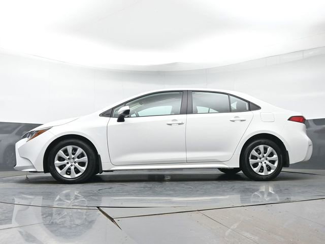 Used 2025 Toyota Corolla LE FWD image 27