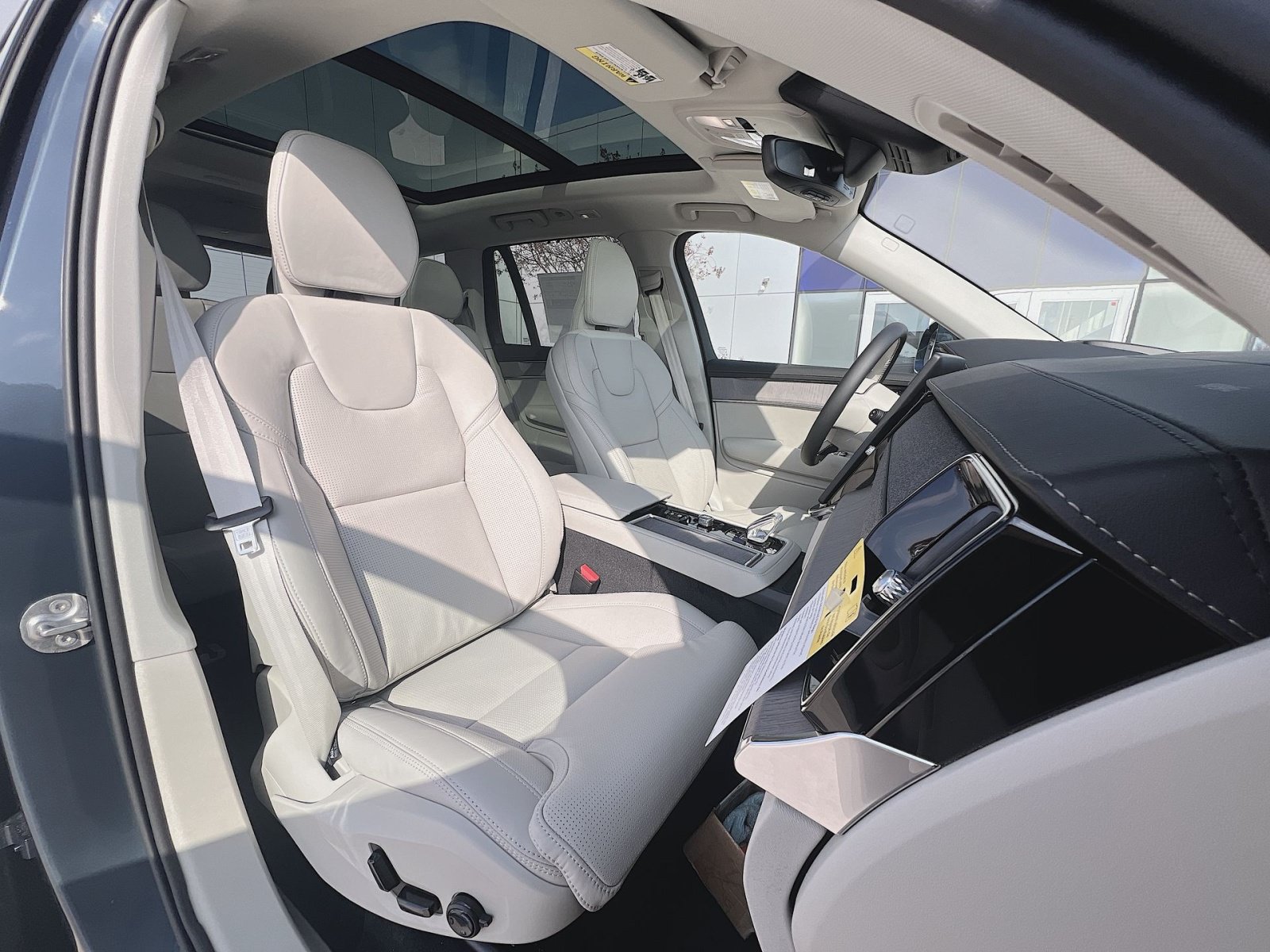 New 2026 Volvo XC90 B6 Ultra w/ Protection Package AWD/4WD image 36