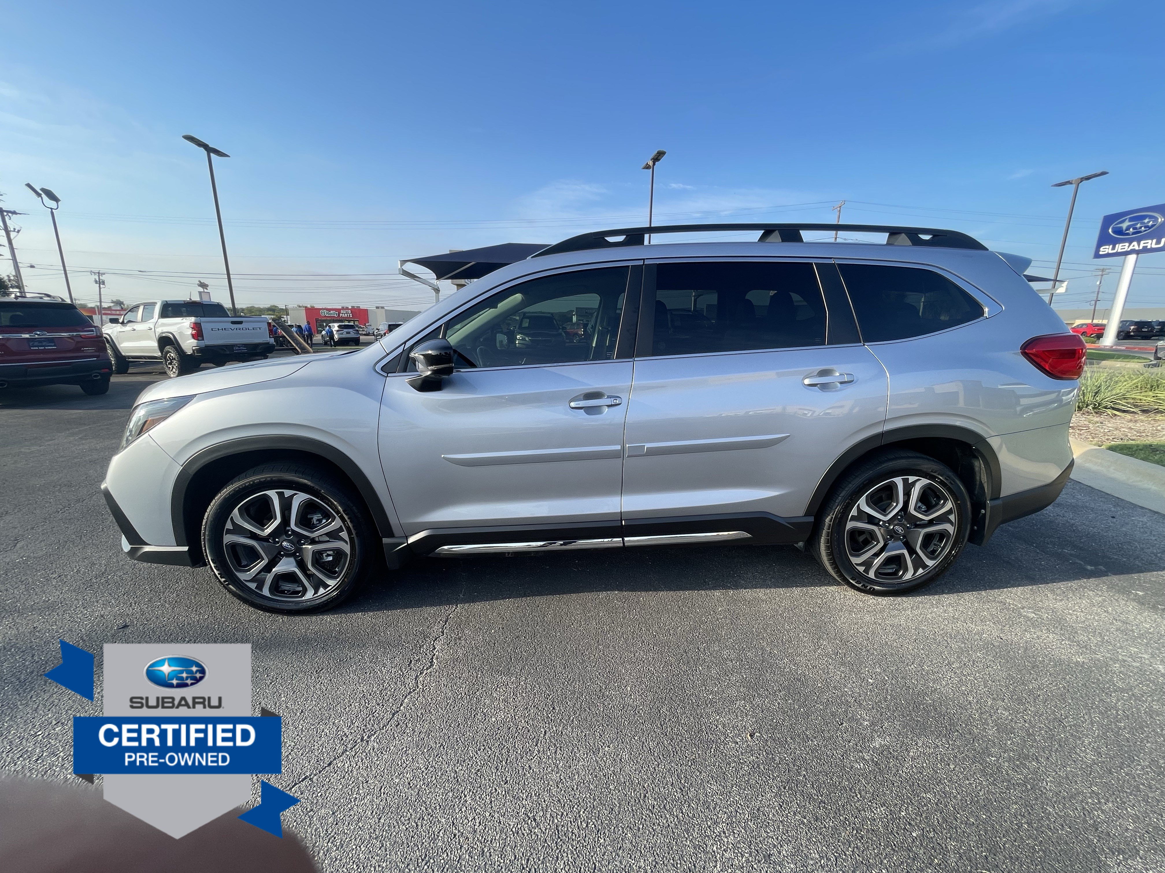 Used 2024 Subaru Ascent Limited w/ Technology Package AWD/4WD image 4