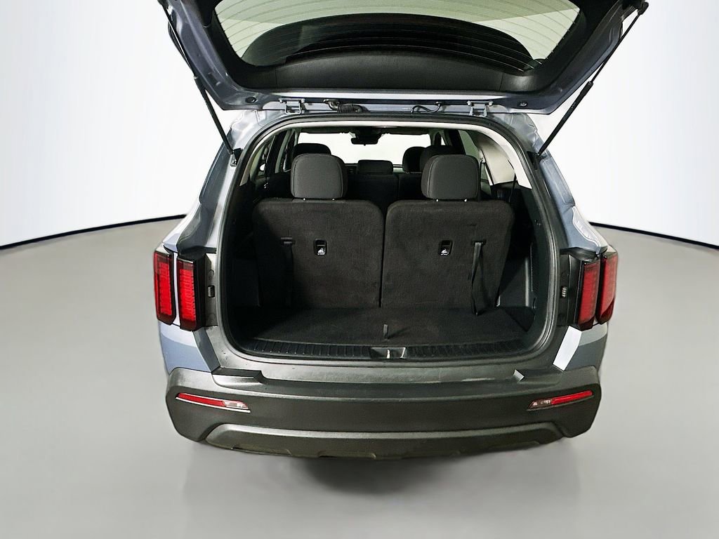 Certified 2023 Kia Sorento LX FWD image 29