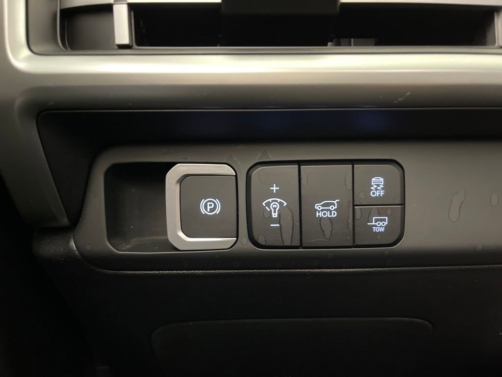 Used 2025 Hyundai Santa Fe XRT AWD/4WD image 30