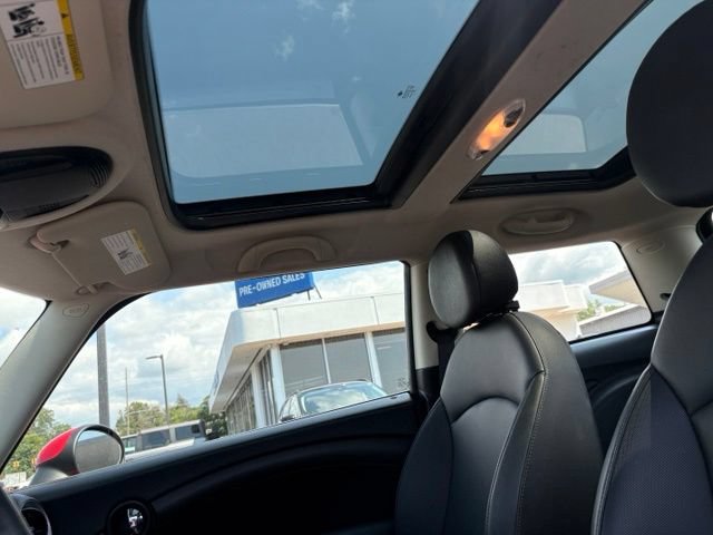 Used 2012 MINI Cooper Hardtop FWD image 3