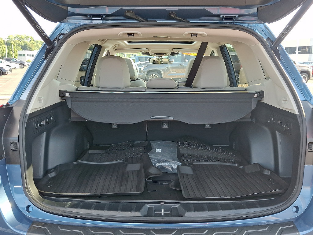 Used 2024 Subaru Forester Limited AWD/4WD image 28