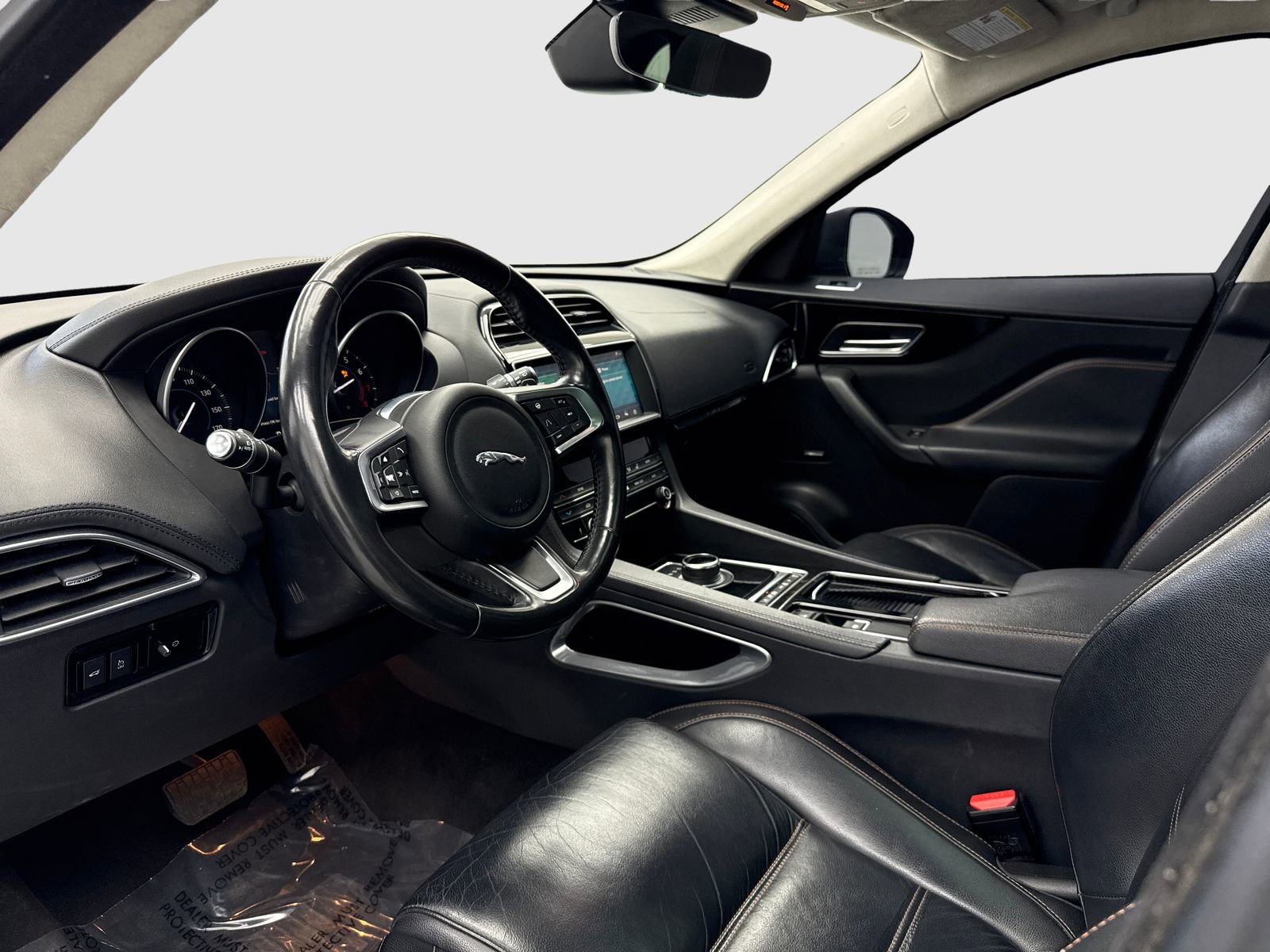 Used 2020 Jaguar F-PACE Prestige image 18