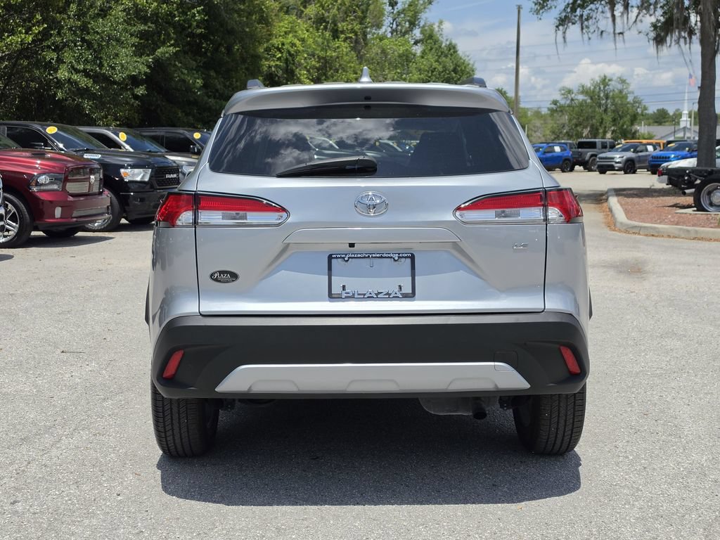 Used 2023 Toyota Corolla Cross LE FWD image 5