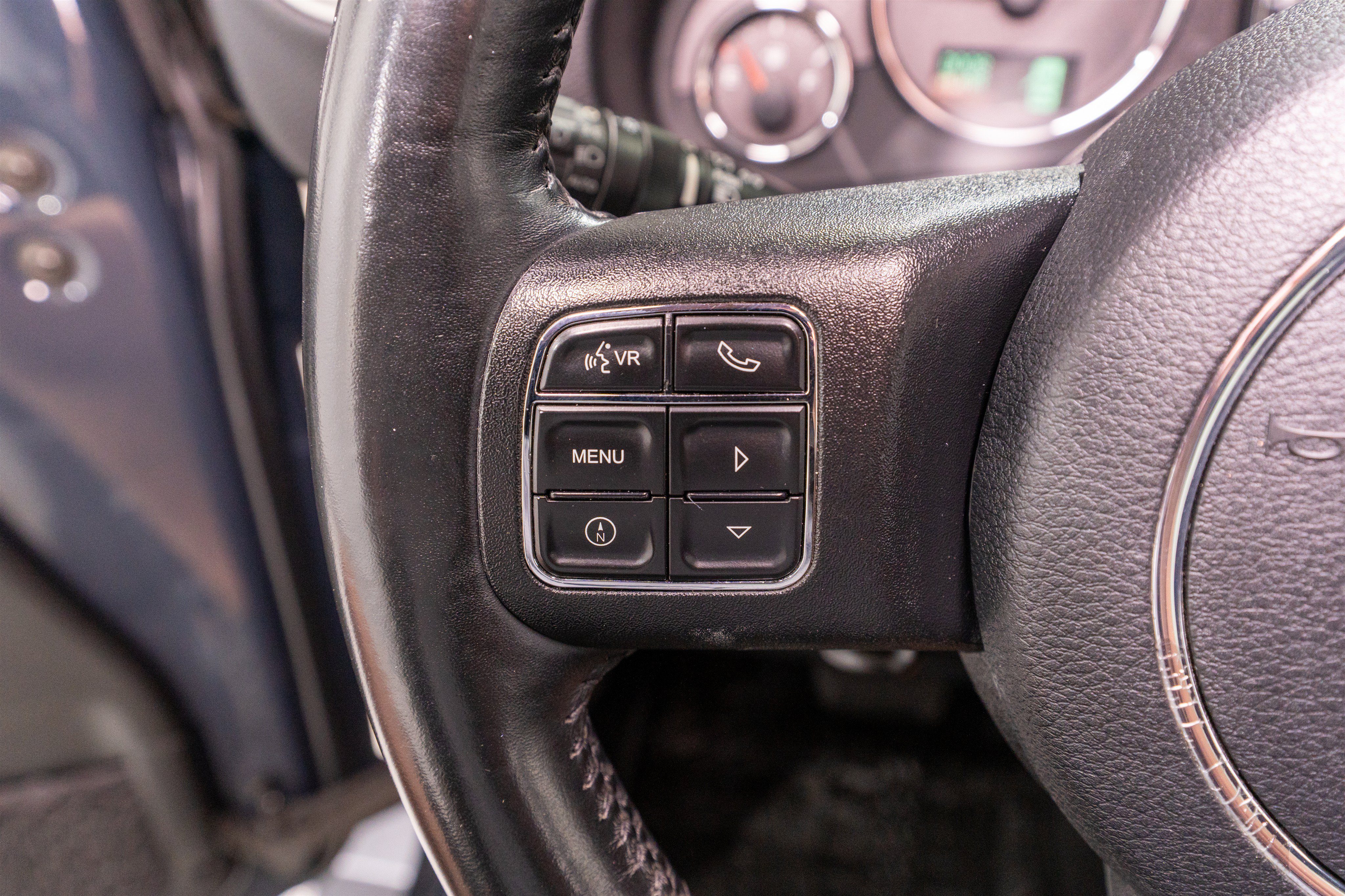 Used 2017 Jeep Wrangler Unlimited Sahara w/ Connectivity Group AWD/4WD image 25